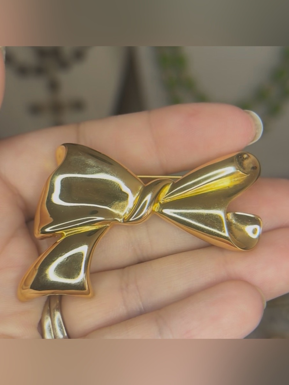 Vintage Napier Gold Tone Bow Ribbon Brooch